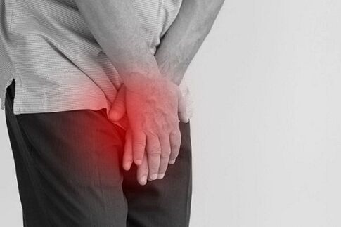 Schmerzen bei einem Mann mit Prostatitis